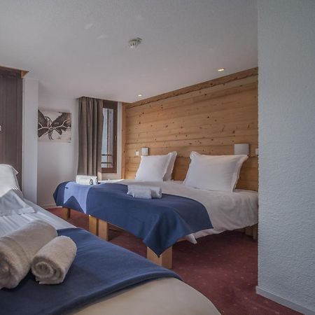 Curling Hotel & Bar Тин Екстериор снимка