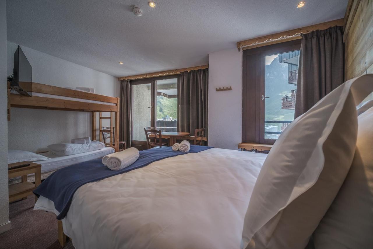 Curling Hotel & Bar Тин Екстериор снимка