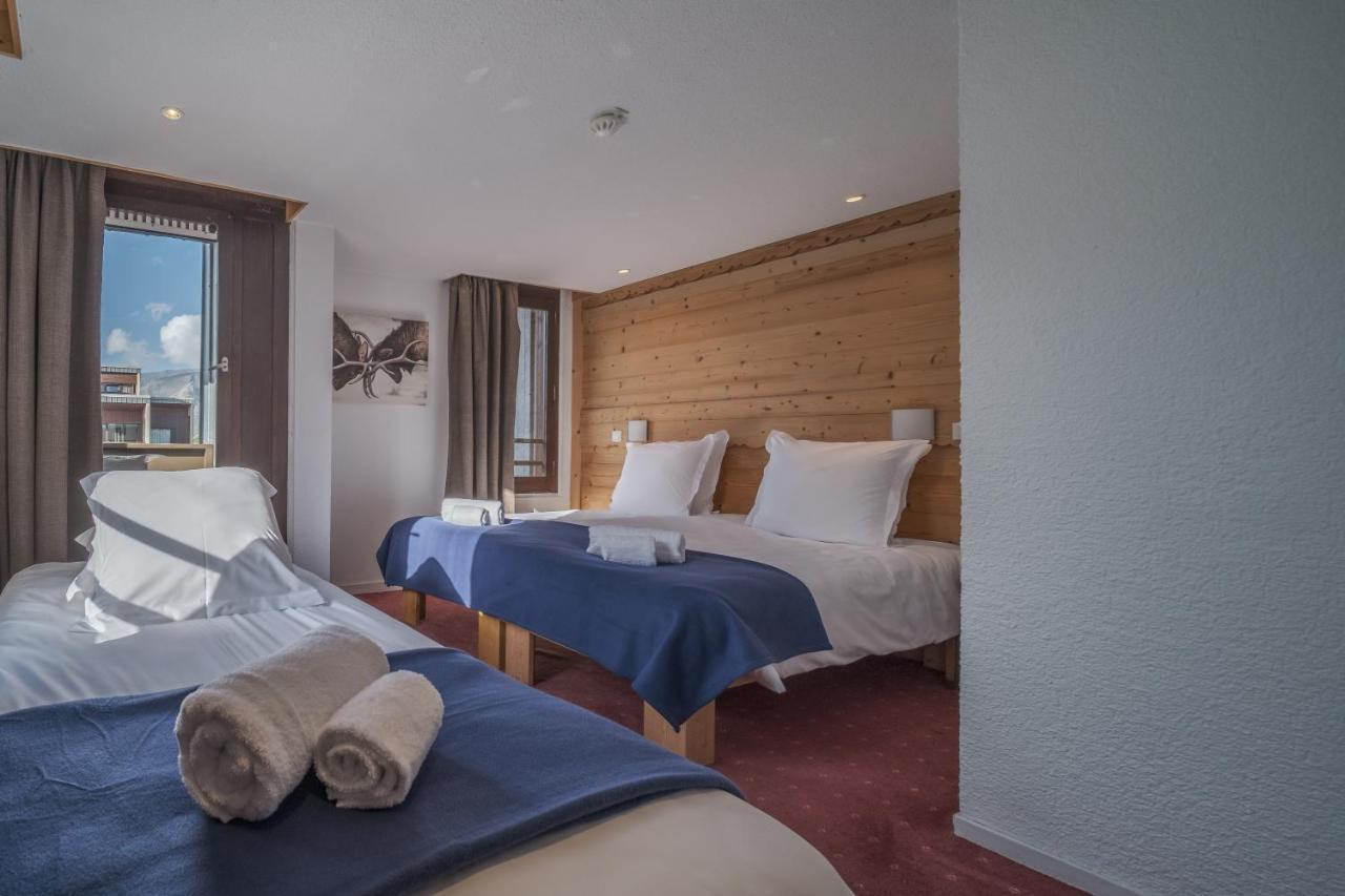 Curling Hotel & Bar Тин Екстериор снимка